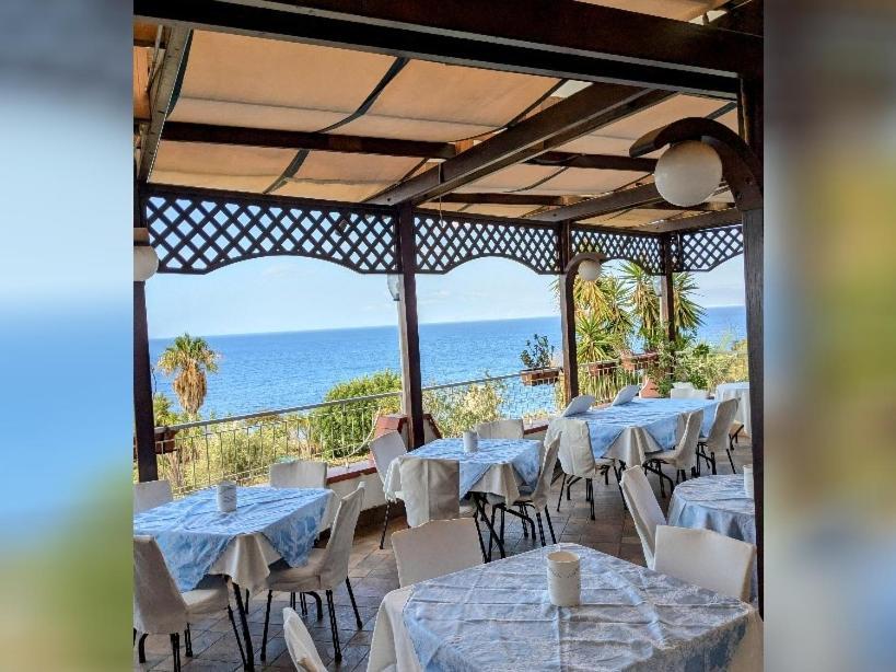 Paradiso Hotel Ristorante Riaci Capo Екстер'єр фото