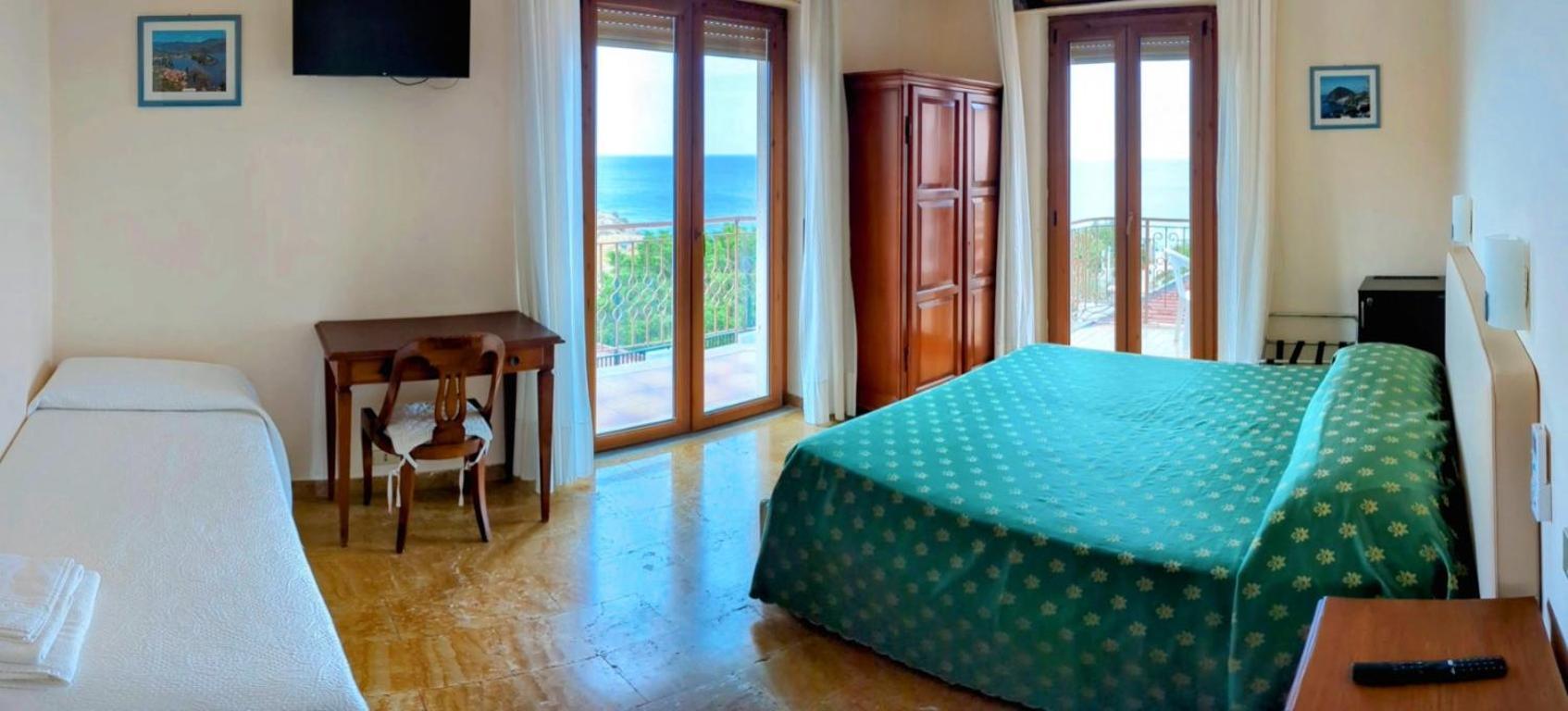 Paradiso Hotel Ristorante Riaci Capo Екстер'єр фото