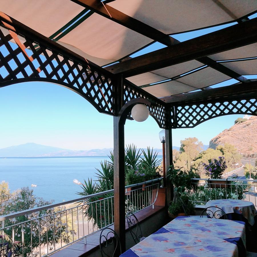 Paradiso Hotel Ristorante Riaci Capo Екстер'єр фото